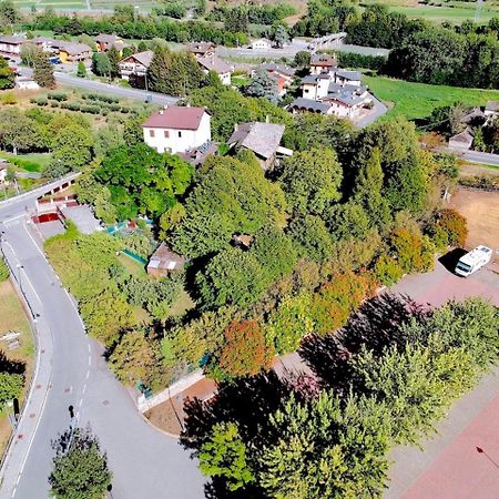 アオスタCascina Des Religieusesアパートメント エクステリア 写真