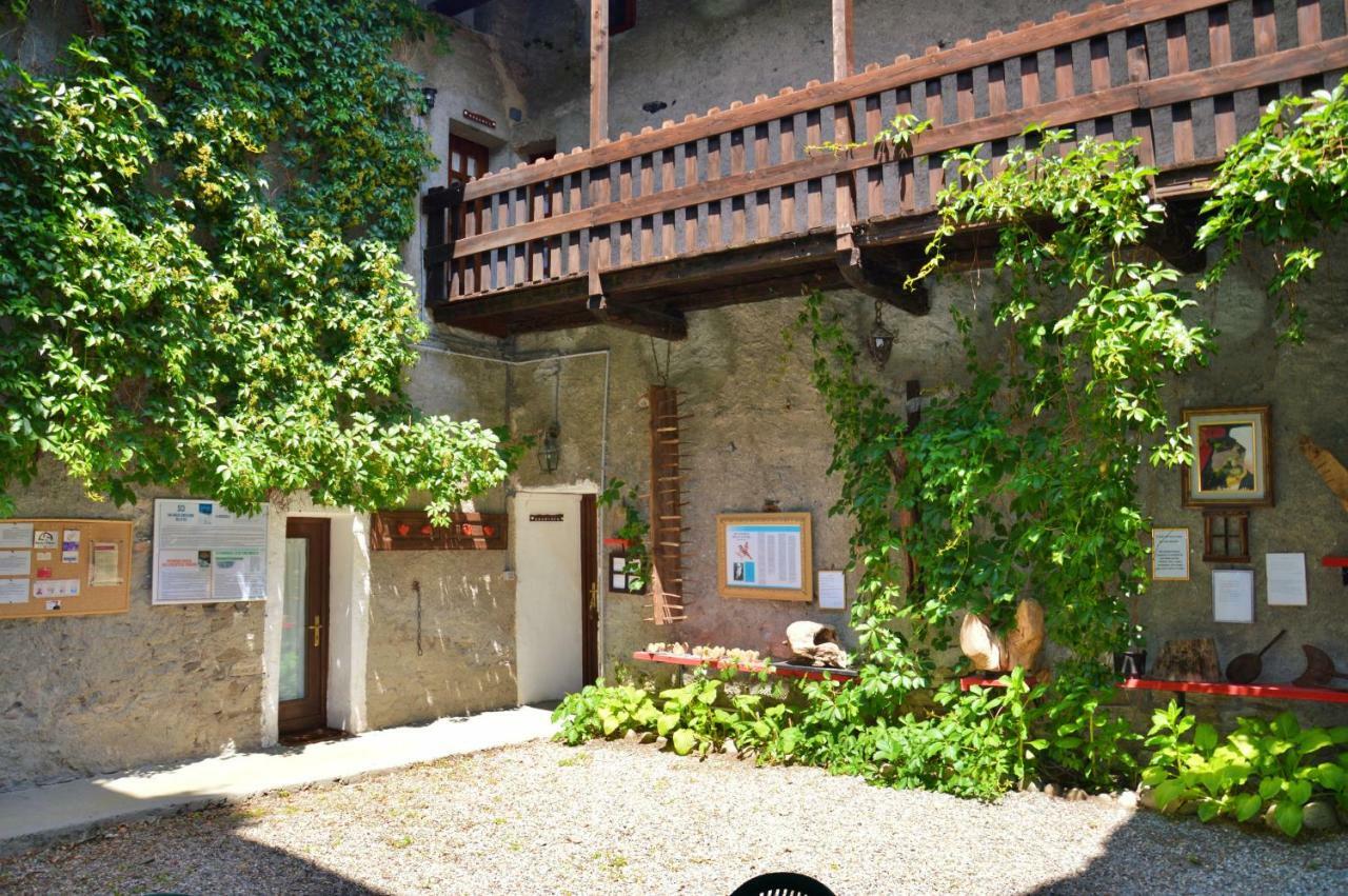 アオスタCascina Des Religieusesアパートメント エクステリア 写真